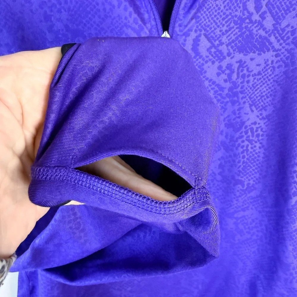 Nike Pro Dri-FIT Womens Purple Snakeskin Quarter Zip Pullover Thumbholes‎ Medium